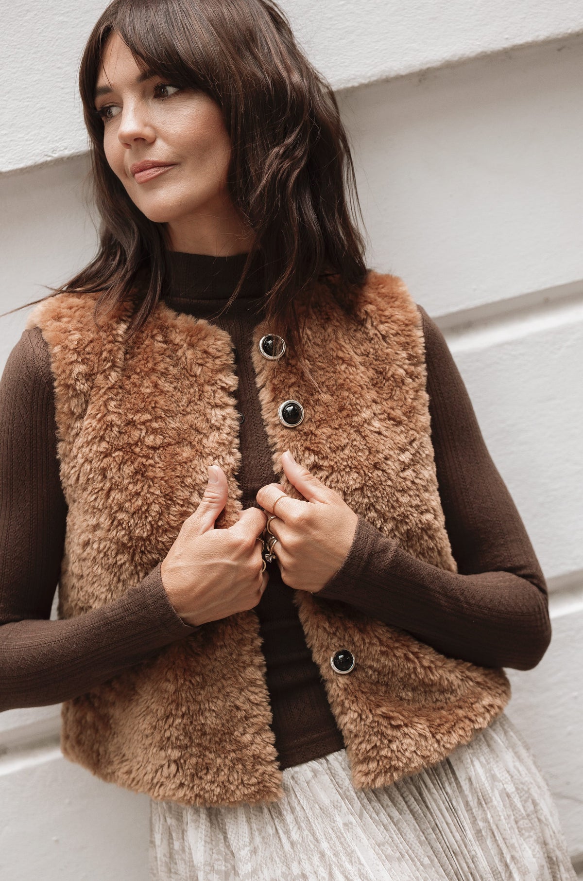 OUTERWEAR Beslie Sherpa Vest - Camel
