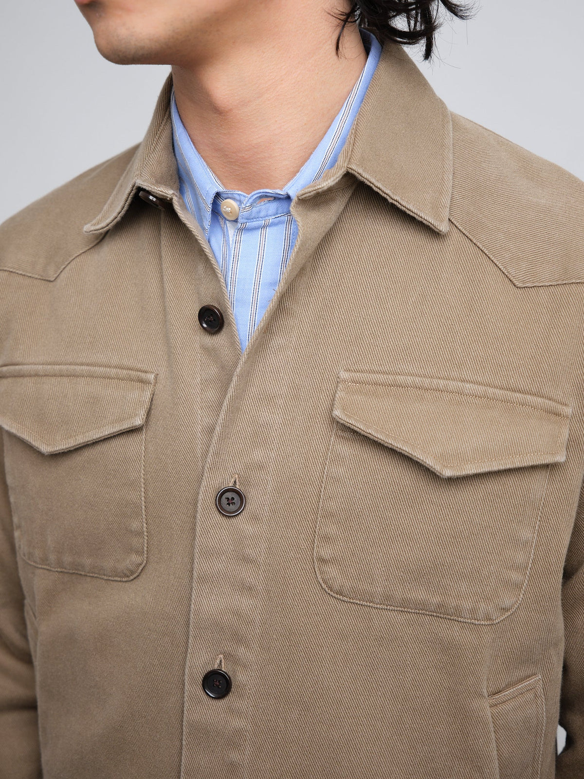Short Cotton Twill Jacket with Spear Collar and Four Pockets