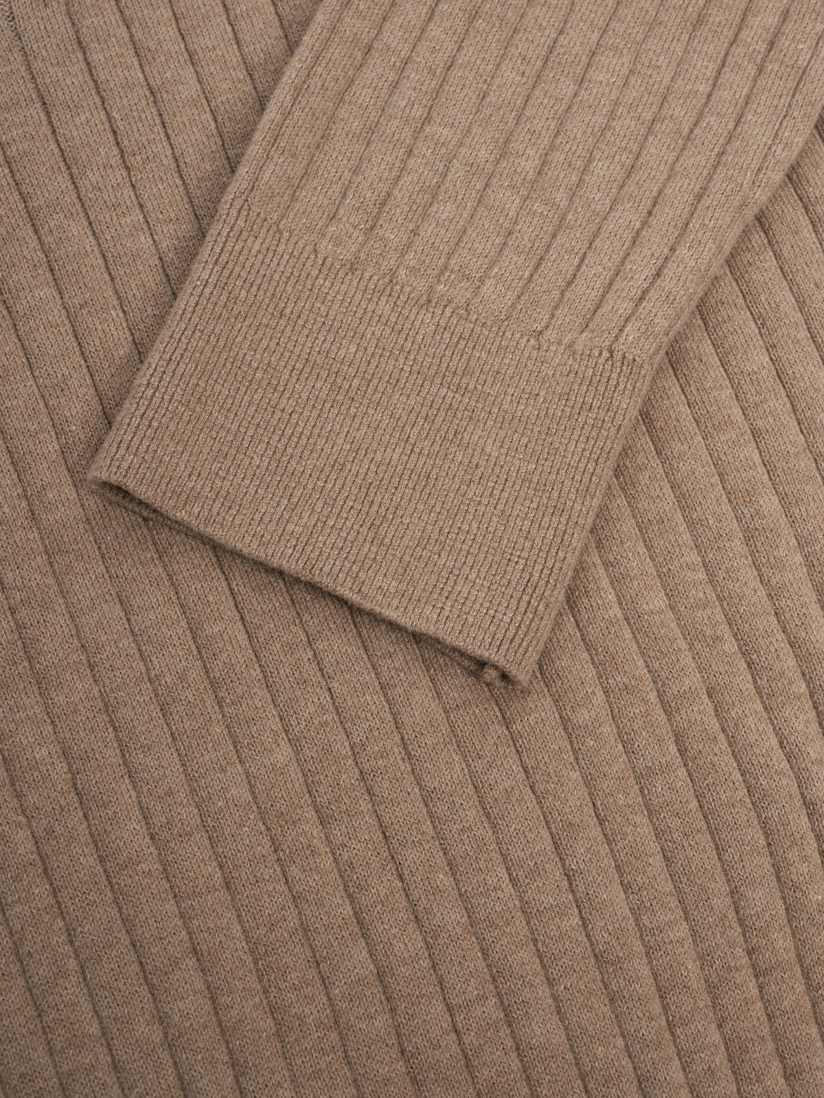 Long-Sleeve Knitted Polo Shirt with Organic Cotton and Soft Ribbed Collar, Sand