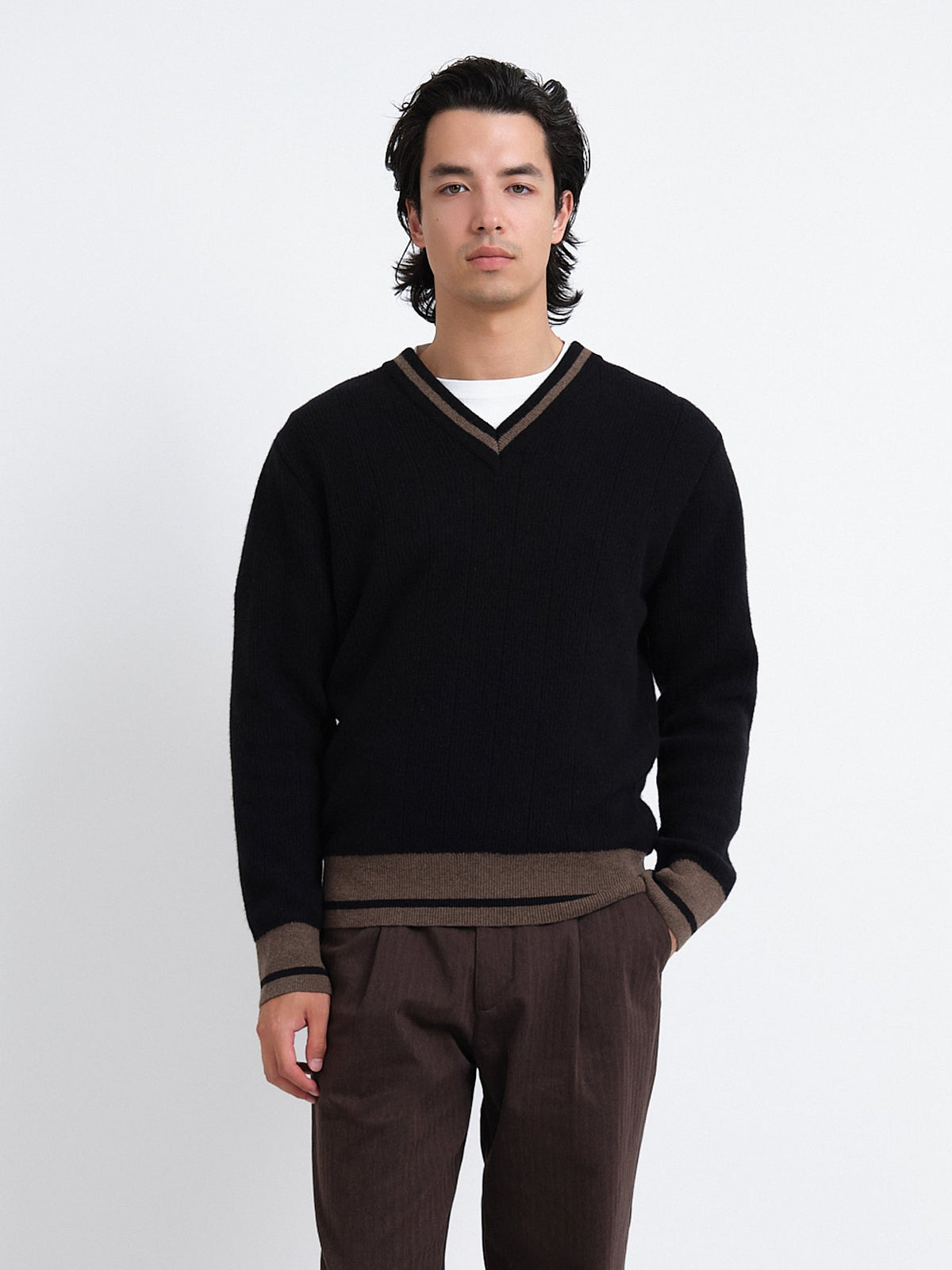 V-Neck Wool Jumper with Contrast Trim in Black